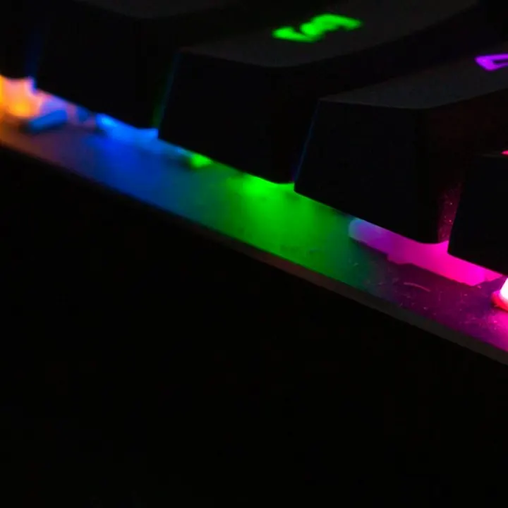 Teclado gamer RGB: detalle 1