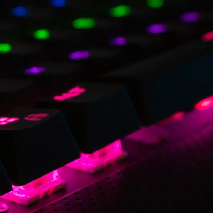 Teclado gamer RGB: detalle 2